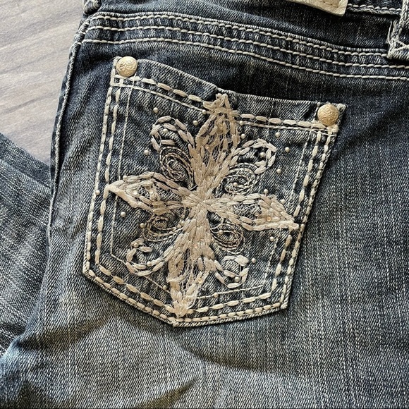 ✅3x Host Pick✅ Maurices Premium Cropped Jeans, Size 5/6 - Picture 7 of 8
